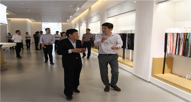 中泰黨委書記、董事長王洪欣一行到集團考察交流.jpg